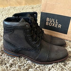 Mens size 10 leather lace up boots